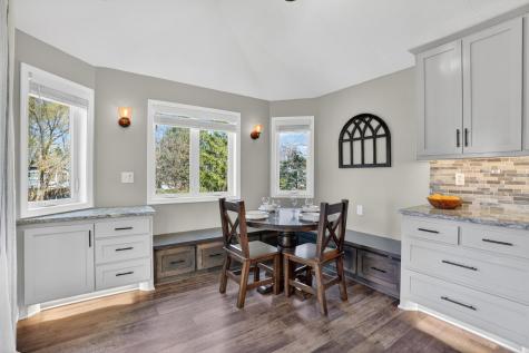709 Laura Court Chaska MN 55318