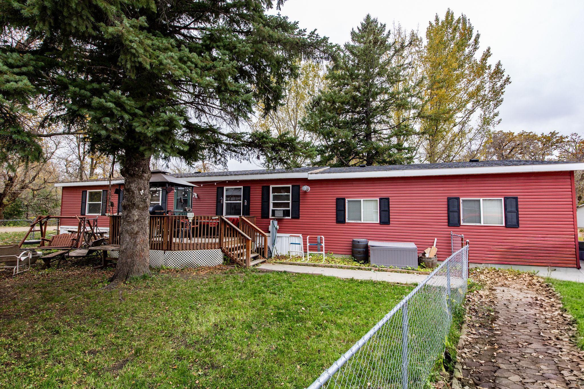 18 Horseshoe Bend Horace ND 58047