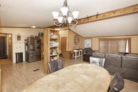 18 Horseshoe Bend Horace ND 58047