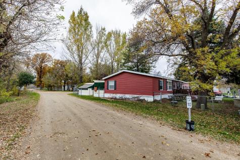 18 Horseshoe Bend Horace ND 58047