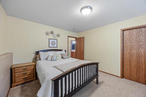 512 9th Street NE Dilworth MN 56529
