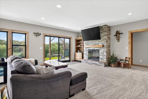 912 14th Street NE Montgomery MN 56069
