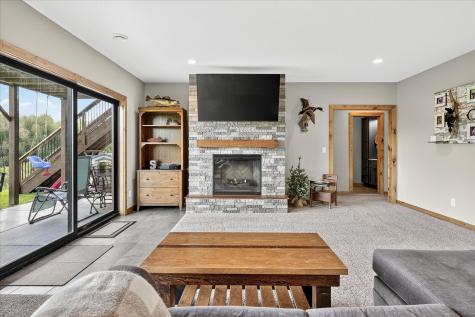 912 14th Street NE Montgomery MN 56069