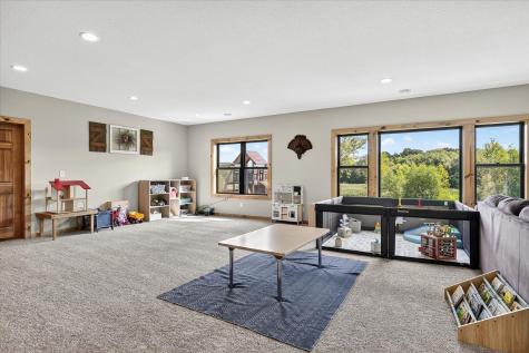 912 14th Street NE Montgomery MN 56069