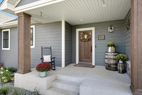 912 14th Street NE Montgomery MN 56069