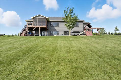 912 14th Street NE Montgomery MN 56069