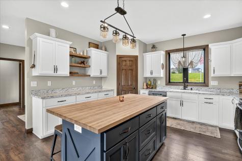 912 14th Street NE Montgomery MN 56069