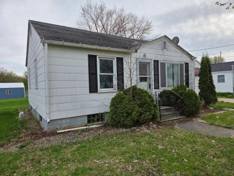 404 SE Pleasant Street Brownsdale MN 55918
