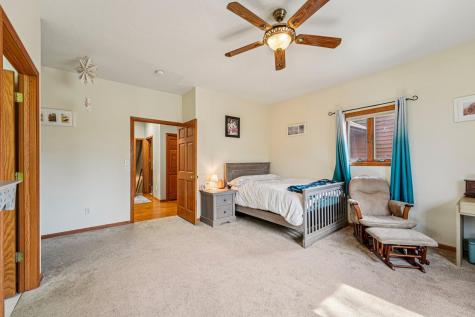 24560 Cedar Point Road New Prague MN 56071