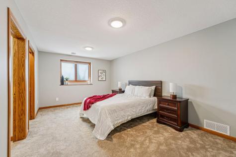 24560 Cedar Point Road New Prague MN 56071