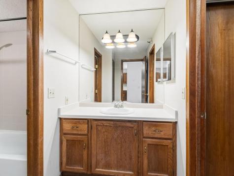 7605 Edinborough Way Edina MN 55435