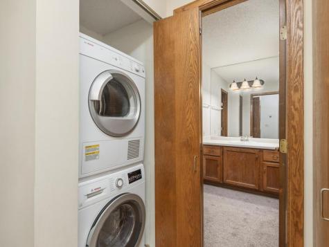 7605 Edinborough Way Edina MN 55435