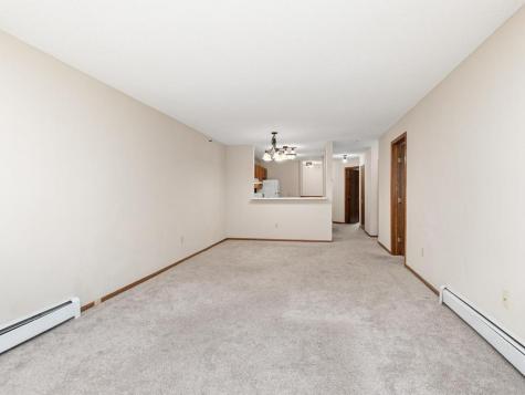 7605 Edinborough Way Edina MN 55435