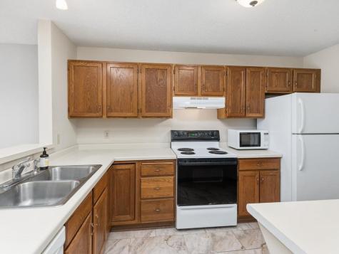 7605 Edinborough Way Edina MN 55435
