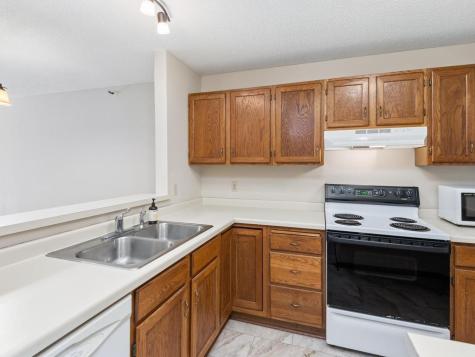 7605 Edinborough Way Edina MN 55435