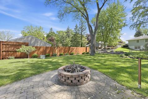 5900 Ensign Avenue N New Hope MN 55428