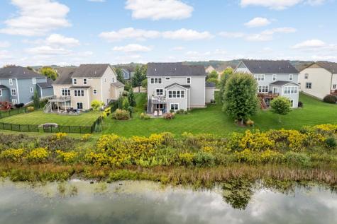 1620 Bluewater Lane Woodbury MN 55129