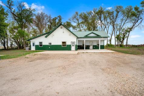5134 340th Avenue Blue Earth MN 56013