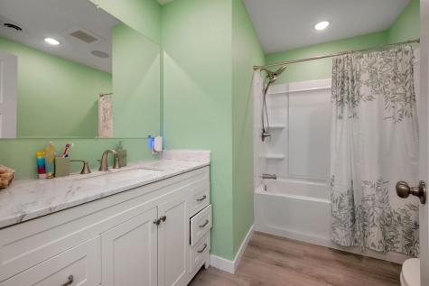 5134 340th Avenue Blue Earth MN 56013