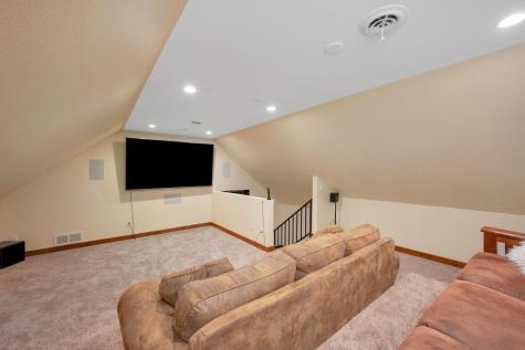 5134 340th Avenue Blue Earth MN 56013