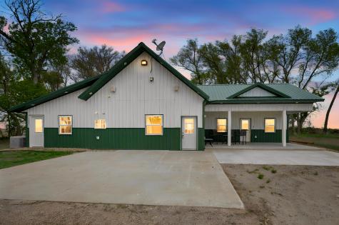 5134 340th Avenue Blue Earth MN 56013