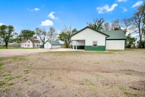 5134 340th Avenue Blue Earth MN 56013