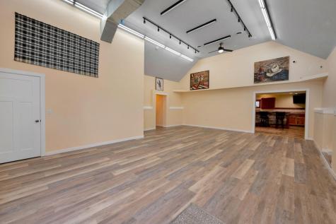 5134 340th Avenue Blue Earth MN 56013