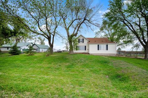 5134 340th Avenue Blue Earth MN 56013
