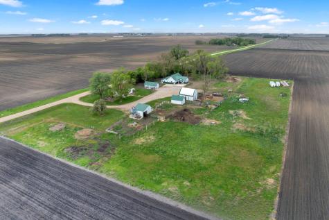 5134 340th Avenue Blue Earth MN 56013