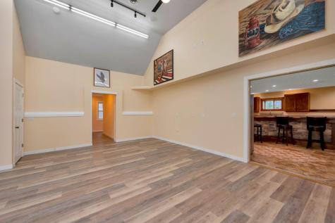 5134 340th Avenue Blue Earth MN 56013