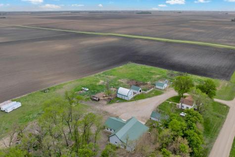 5134 340th Avenue Blue Earth MN 56013