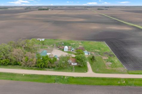 5134 340th Avenue Blue Earth MN 56013