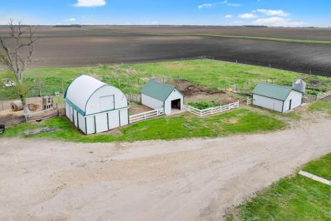 5134 340th Avenue Blue Earth MN 56013