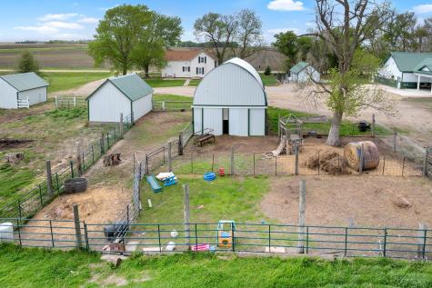 5134 340th Avenue Blue Earth MN 56013