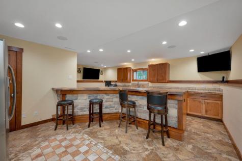 5134 340th Avenue Blue Earth MN 56013