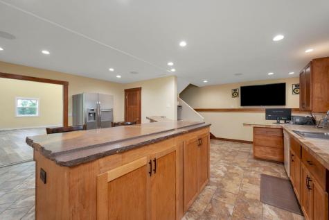 5134 340th Avenue Blue Earth MN 56013