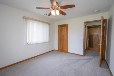 320 Gull Path Mankato MN 56001