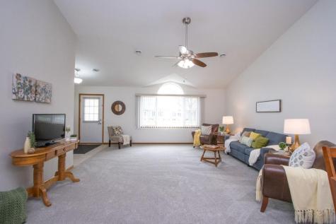 320 Gull Path Mankato MN 56001