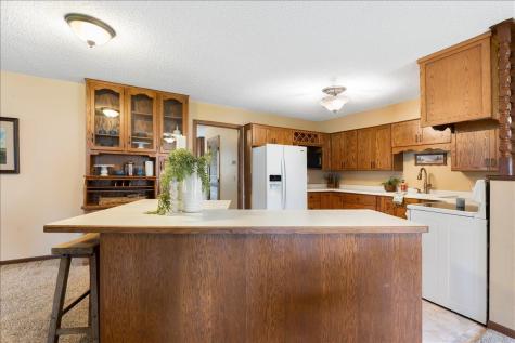 605 Chinook Avenue SW Avon MN 56310
