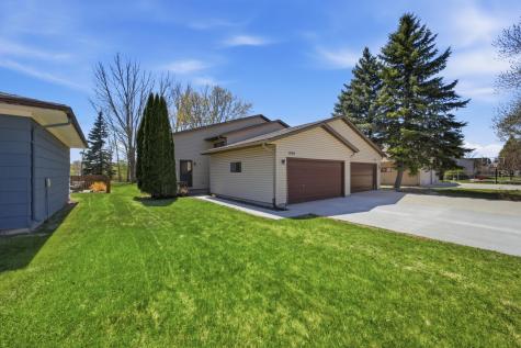 1908 20th Avenue S Fargo ND 58103