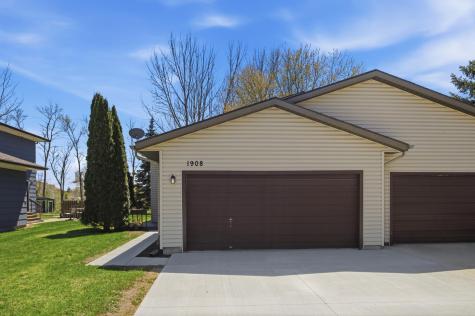 1908 20th Avenue S Fargo ND 58103