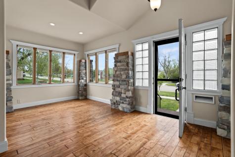 735 2nd Avenue NW Valley City ND 58072