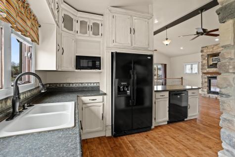 735 2nd Avenue NW Valley City ND 58072