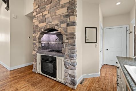 735 2nd Avenue NW Valley City ND 58072