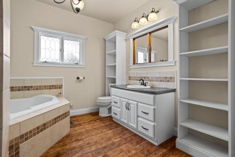 735 2nd Avenue NW Valley City ND 58072