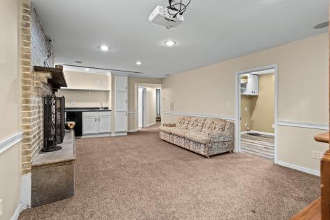 735 2nd Avenue NW Valley City ND 58072