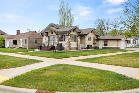 735 2nd Avenue NW Valley City ND 58072