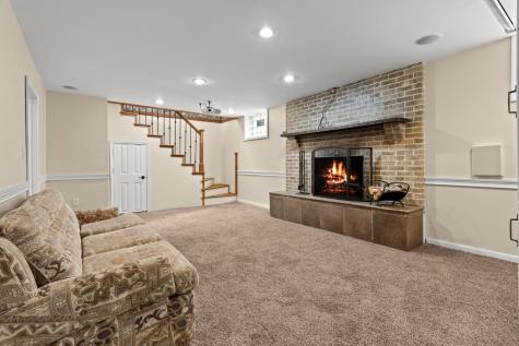 735 2nd Avenue NW Valley City ND 58072