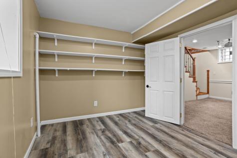 735 2nd Avenue NW Valley City ND 58072