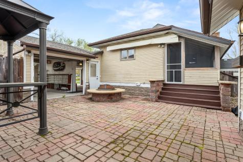 735 2nd Avenue NW Valley City ND 58072